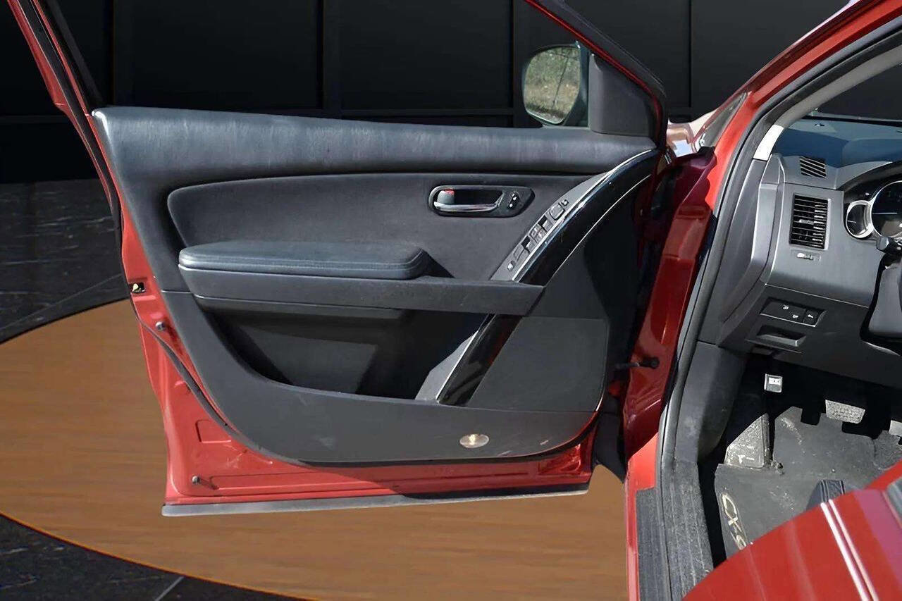 Used 2013 MAZDA CX-9 Touring image 16