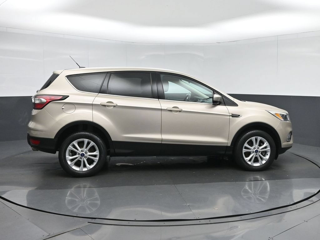 Used 2017 Ford Escape SE AWD/4WD image 8