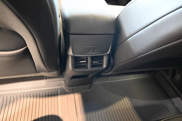 New 2026 Chevrolet Equinox LT w/ Convenience Package II FWD image 26
