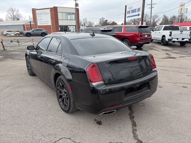 Used 2021 Chrysler 300 Touring L image 4