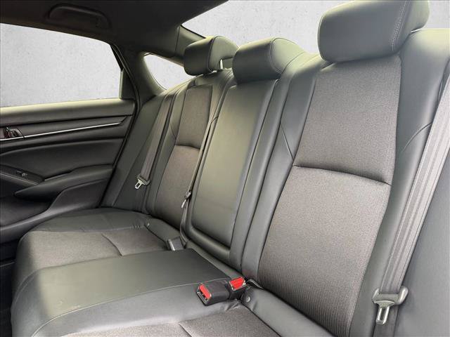 Used 2018 Honda Accord Sport image 10
