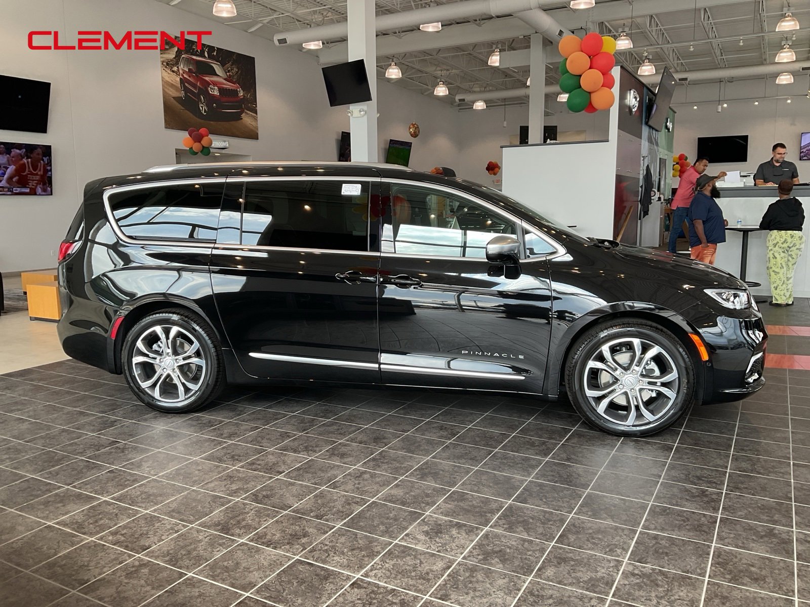 New 2026 Chrysler Pacifica Pinnacle image 4