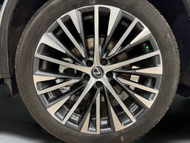 Used 2025 Lexus RX 350 w/ Convenience Package image 32