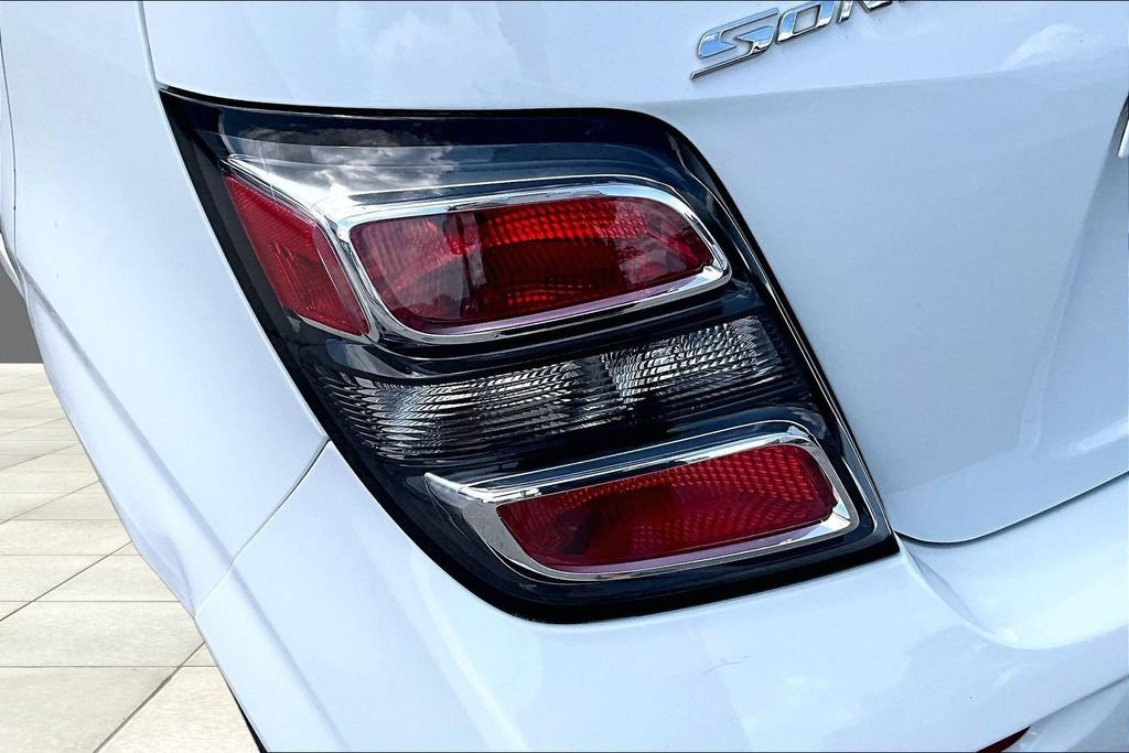 Certified 2020 Chevrolet Sonic LT w/ Convenience Package FWD image 25