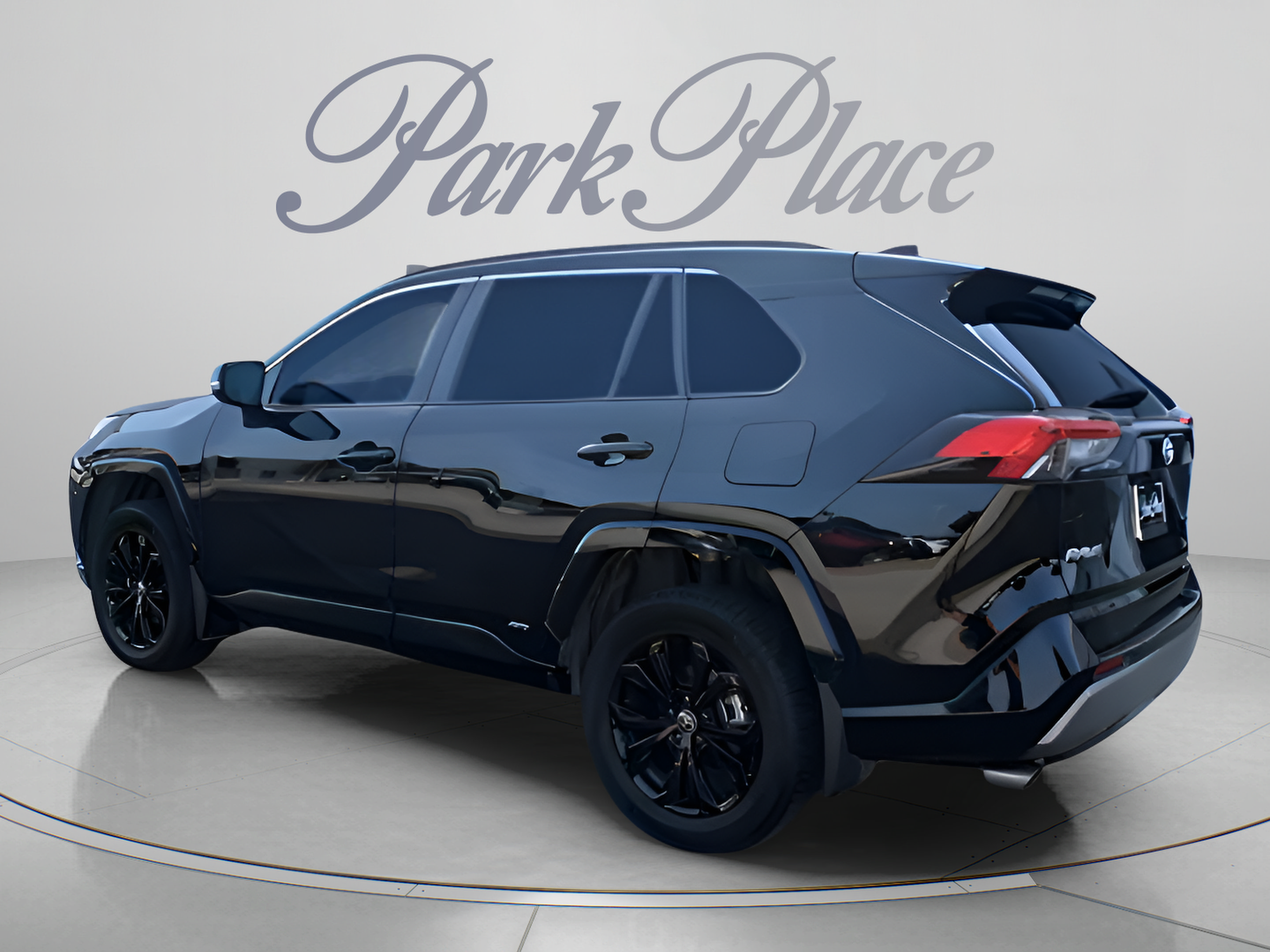 Used 2022 Toyota RAV4 SE AWD/4WD image 3