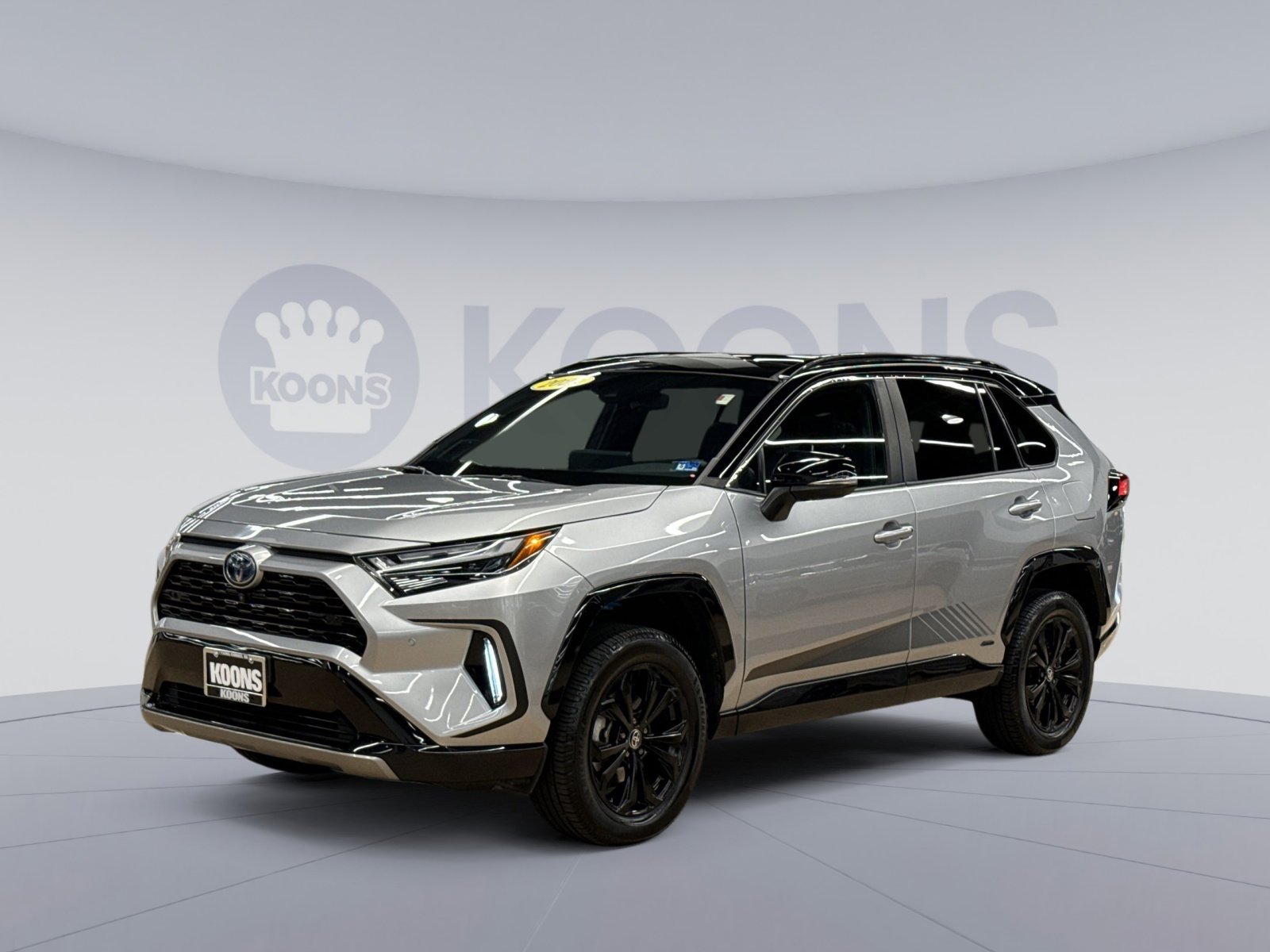 Used 2023 Toyota RAV4 XSE AWD/4WD image 5