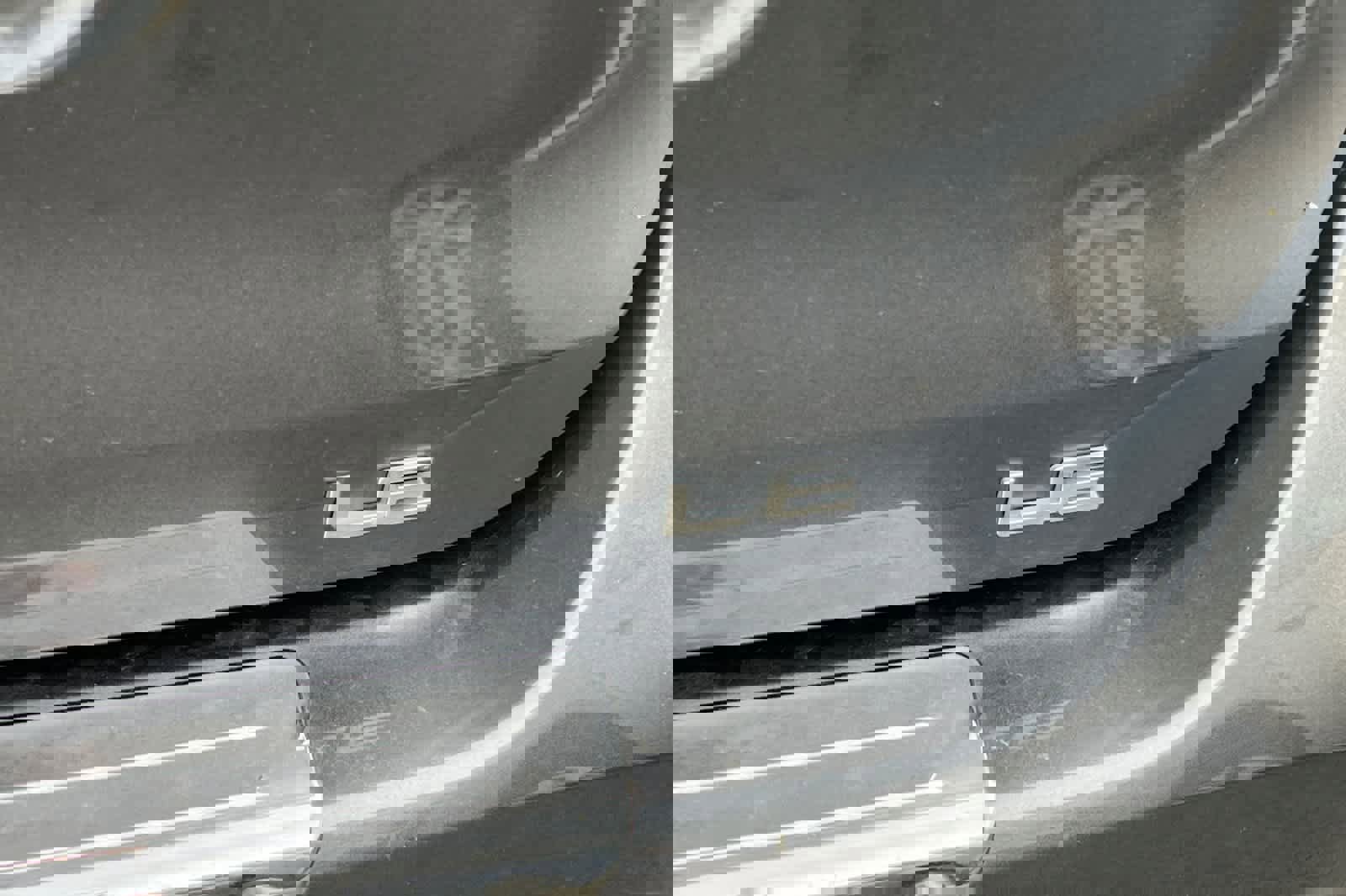 Used 2020 Toyota Highlander LE image 7