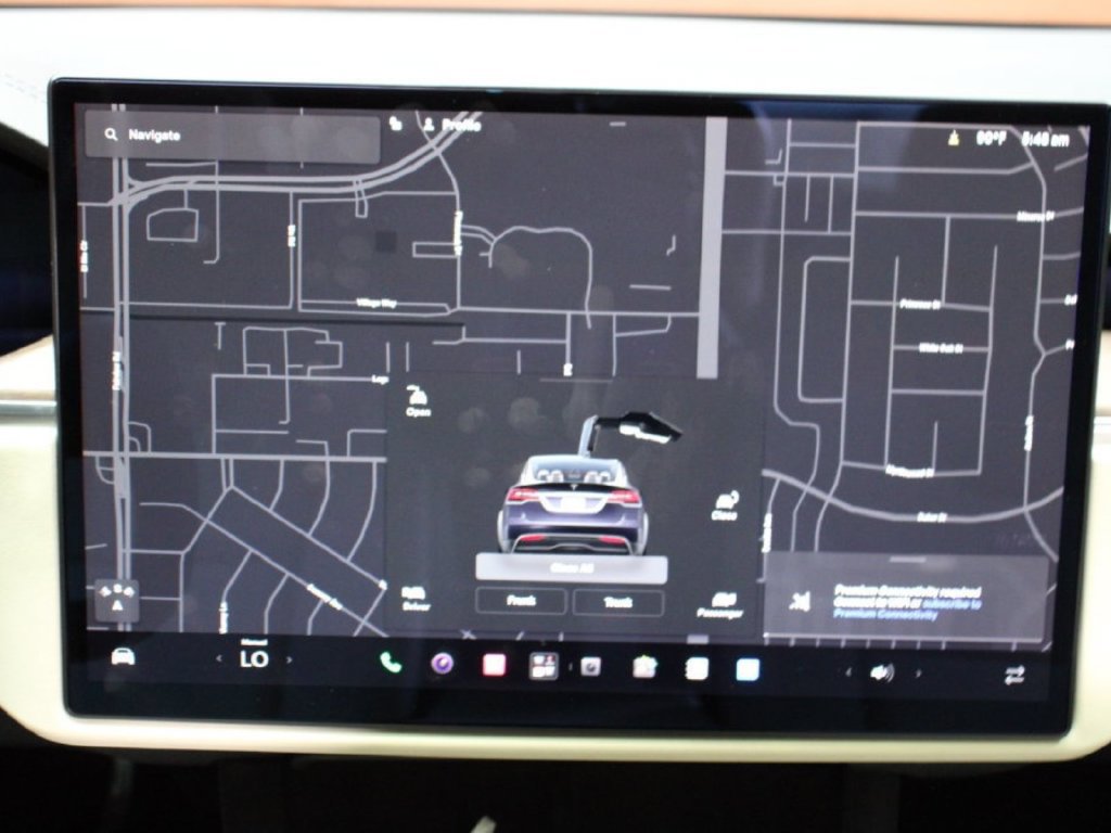 Used 2022 Tesla Model X AWD/4WD image 18