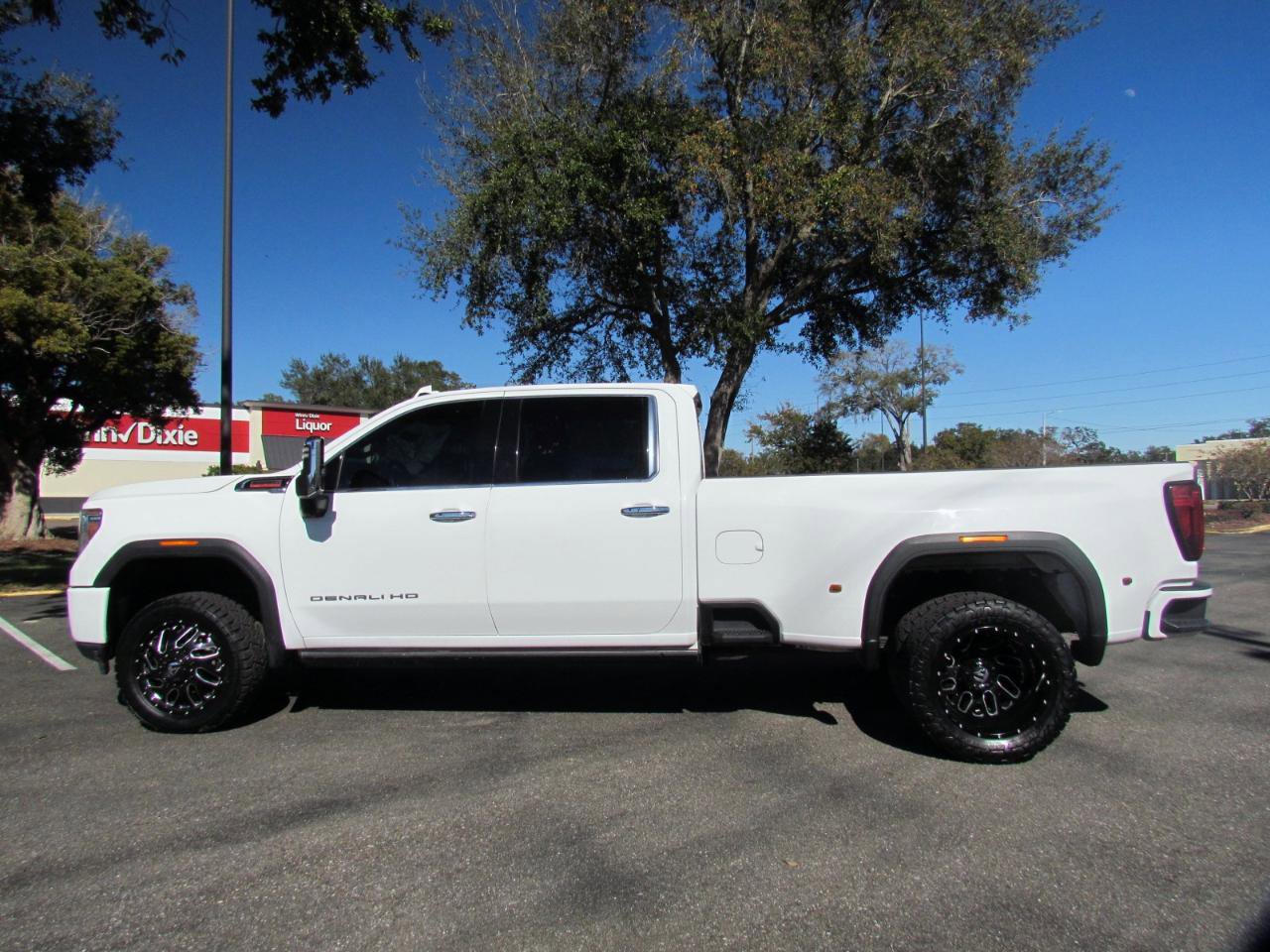 Used 2021 GMC Sierra 3500 Denali w/ Denali Ultimate Package image 7