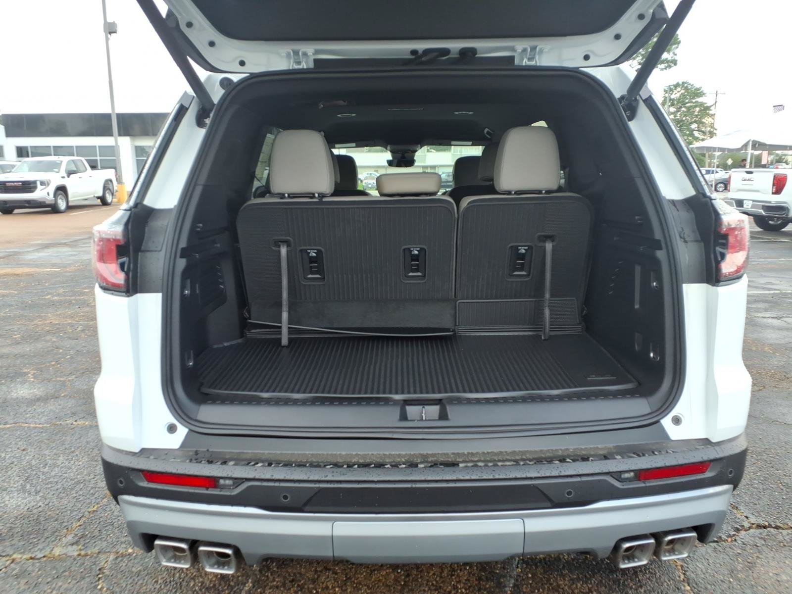 New 2026 GMC Acadia Elevation w/ Elevation Premium Package FWD image 5