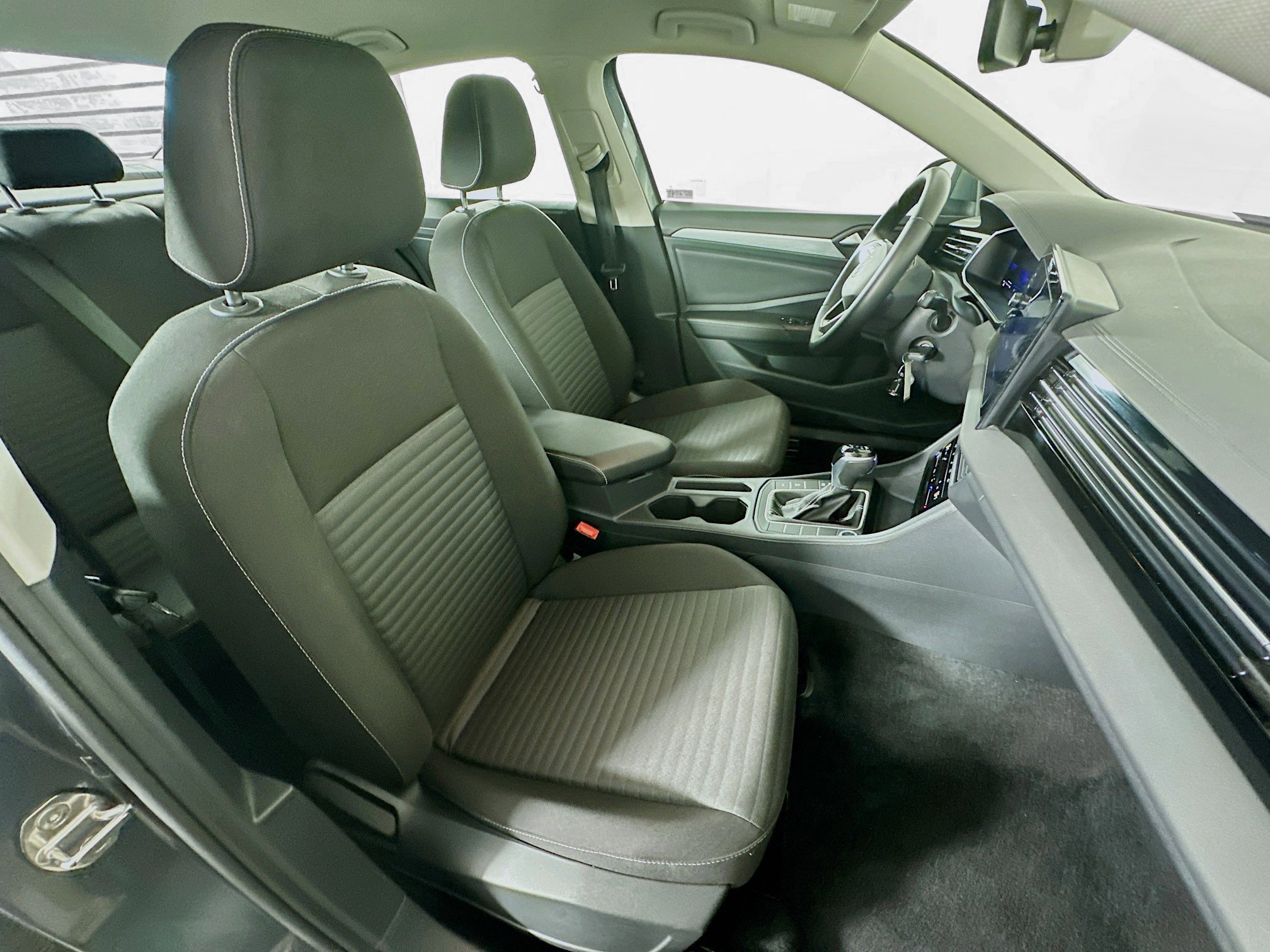 Used 2025 Volkswagen Jetta S image 29