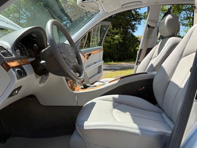 Used 2007 Mercedes-Benz E 350 Sedan image 29