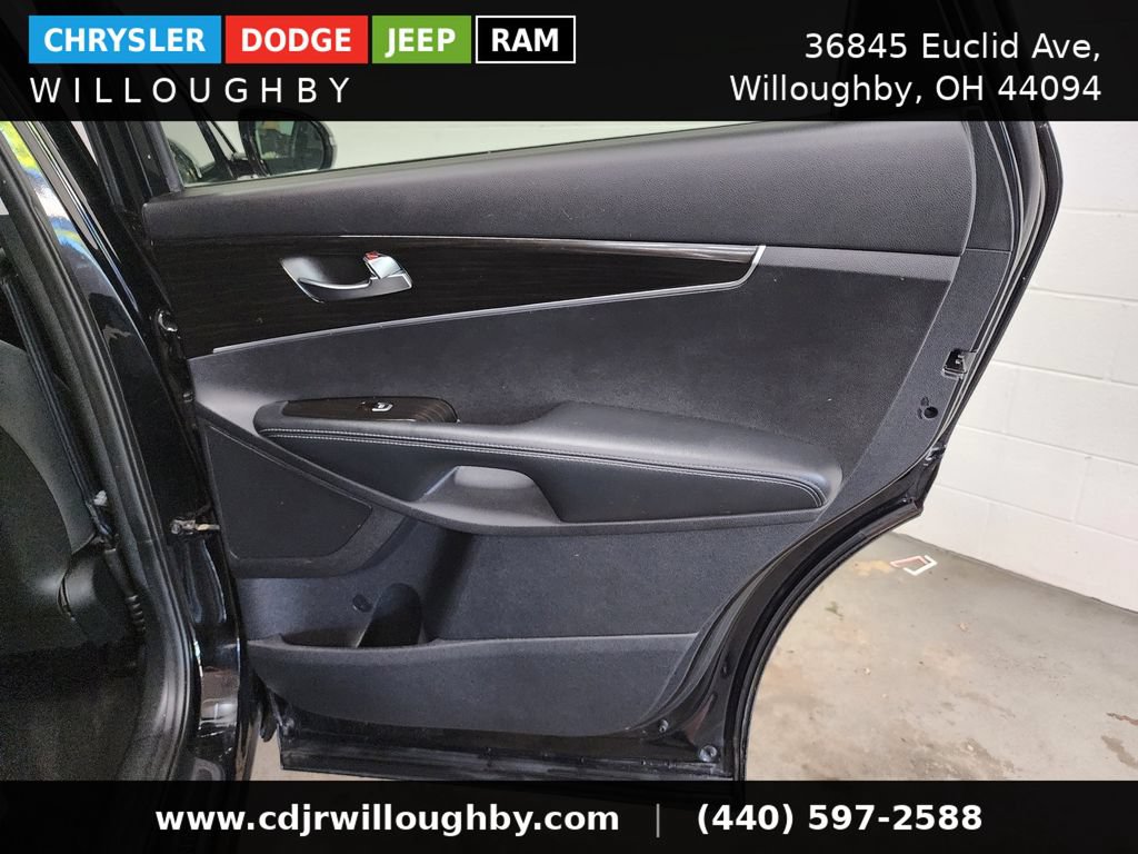 Used 2020 Kia Sorento LX FWD image 32