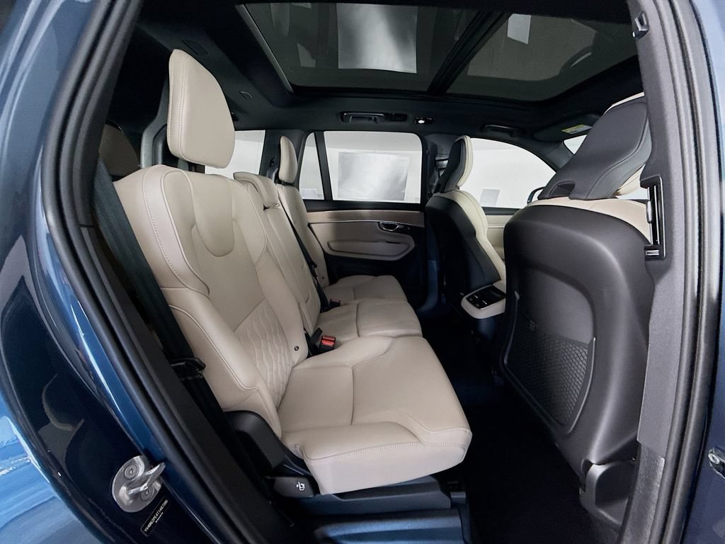New 2026 Volvo XC90 B6 Plus w/ Protection Package Premier AWD/4WD image 29
