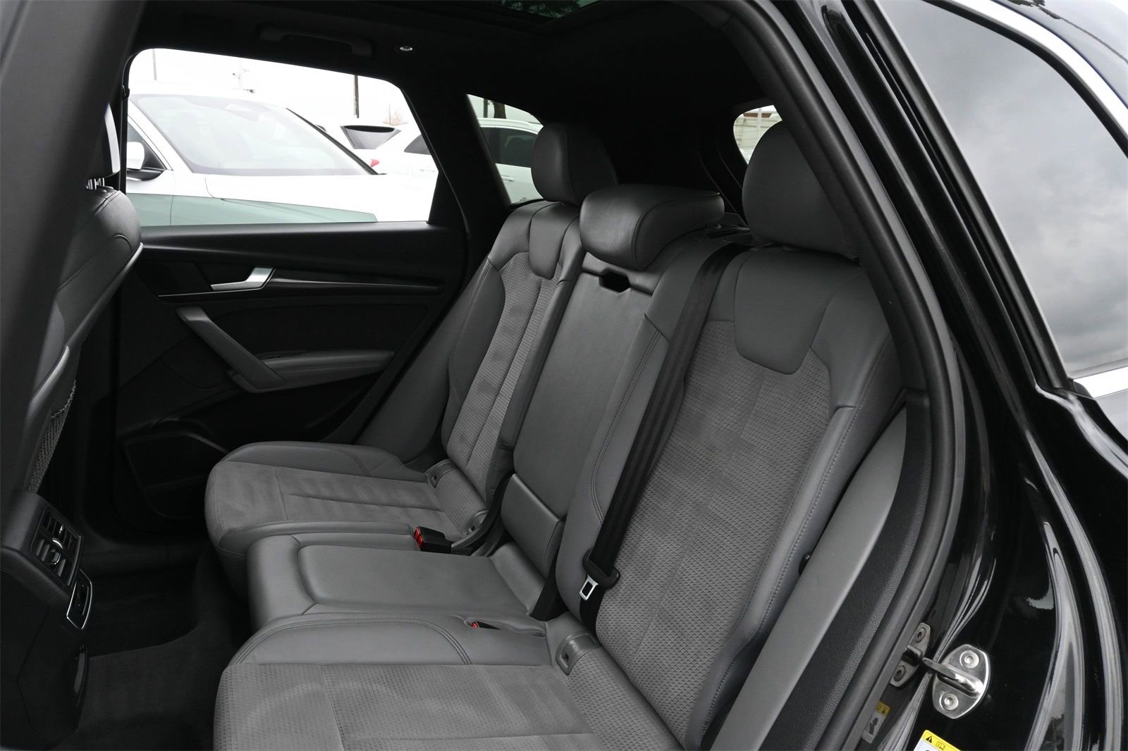 Certified 2022 Audi SQ5 Premium Plus image 17