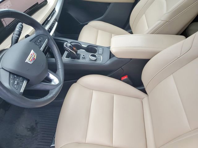 Used 2024 Cadillac XT4 Luxury w/ Cold Weather Package image 28