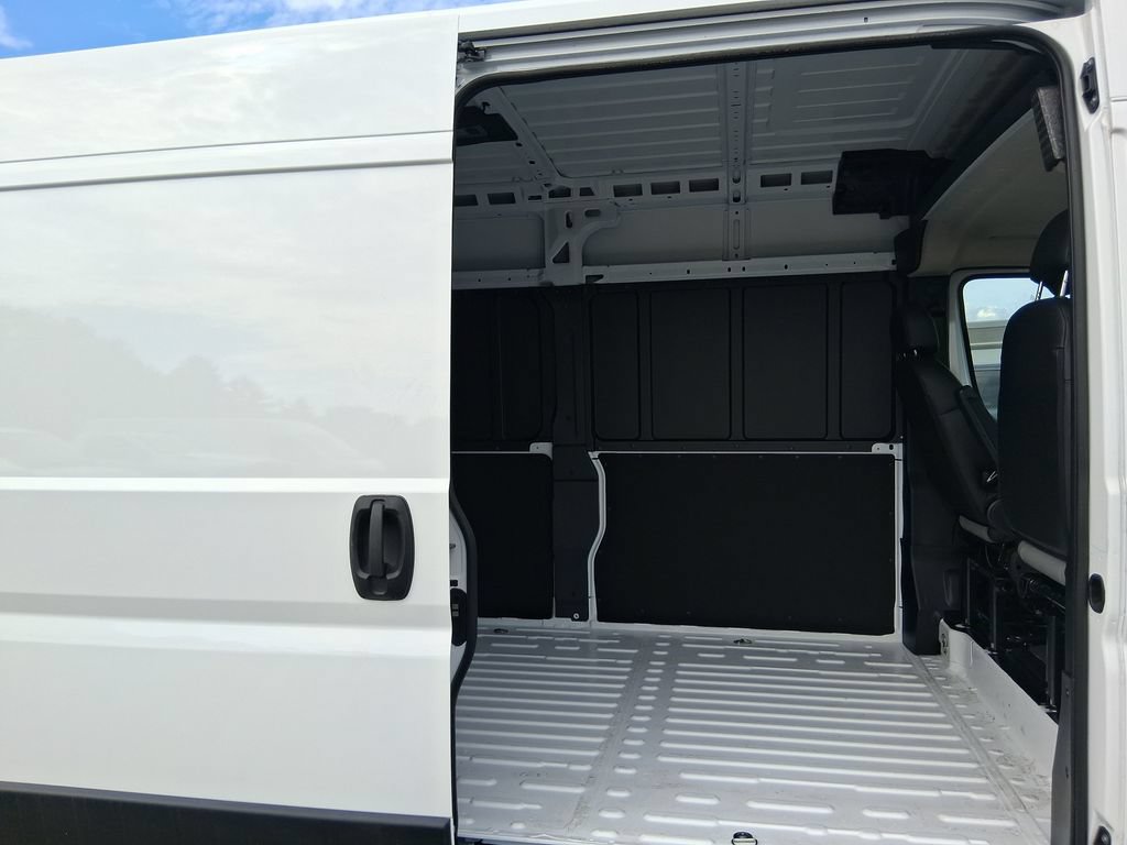 New 2026 RAM ProMaster 2500 w/ Convenience Group FWD image 23
