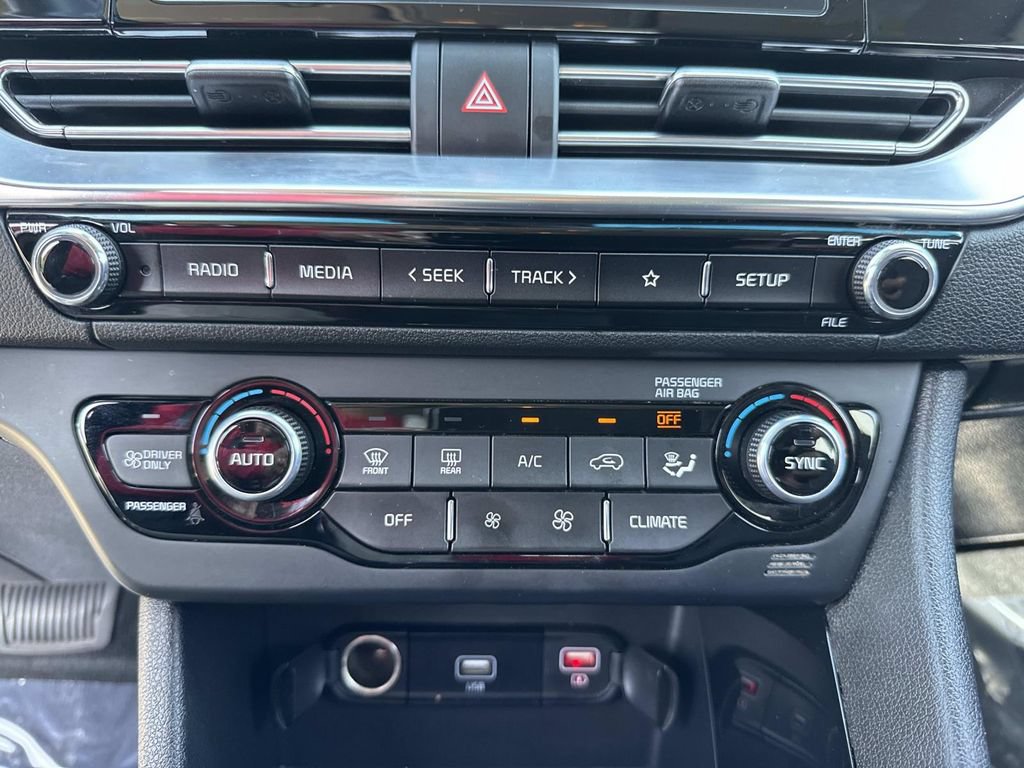 Used 2021 Kia Niro LXS FWD image 29
