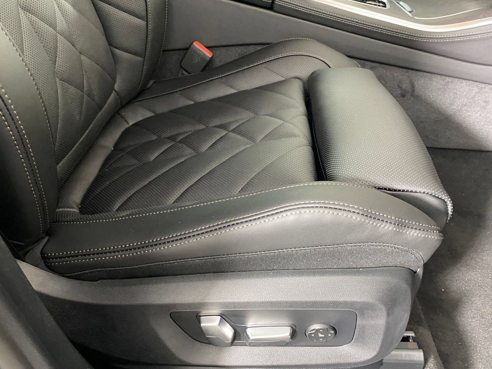 Used 2026 BMW X5 sDrive40i w/ Premium Package RWD image 33