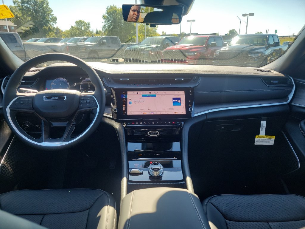 New 2027 Jeep Grand Cherokee Limited AWD/4WD image 8