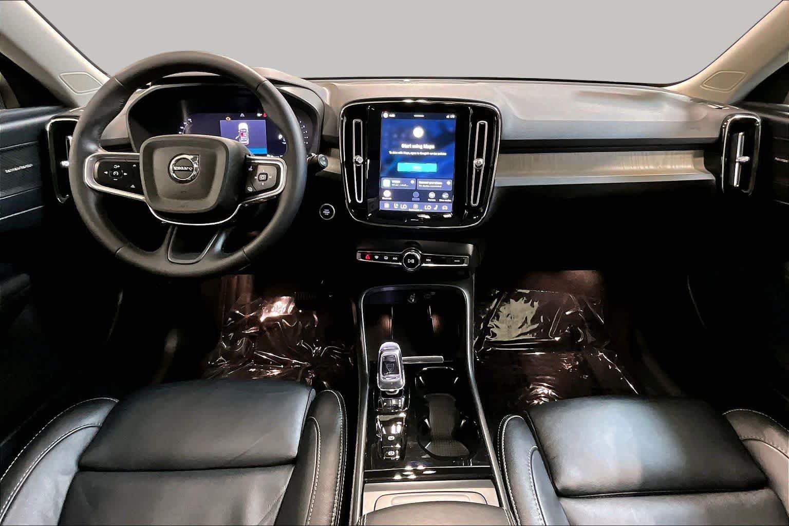 Certified 2023 Volvo XC40 B5 Ultimate w/ Climate Package AWD/4WD image 15