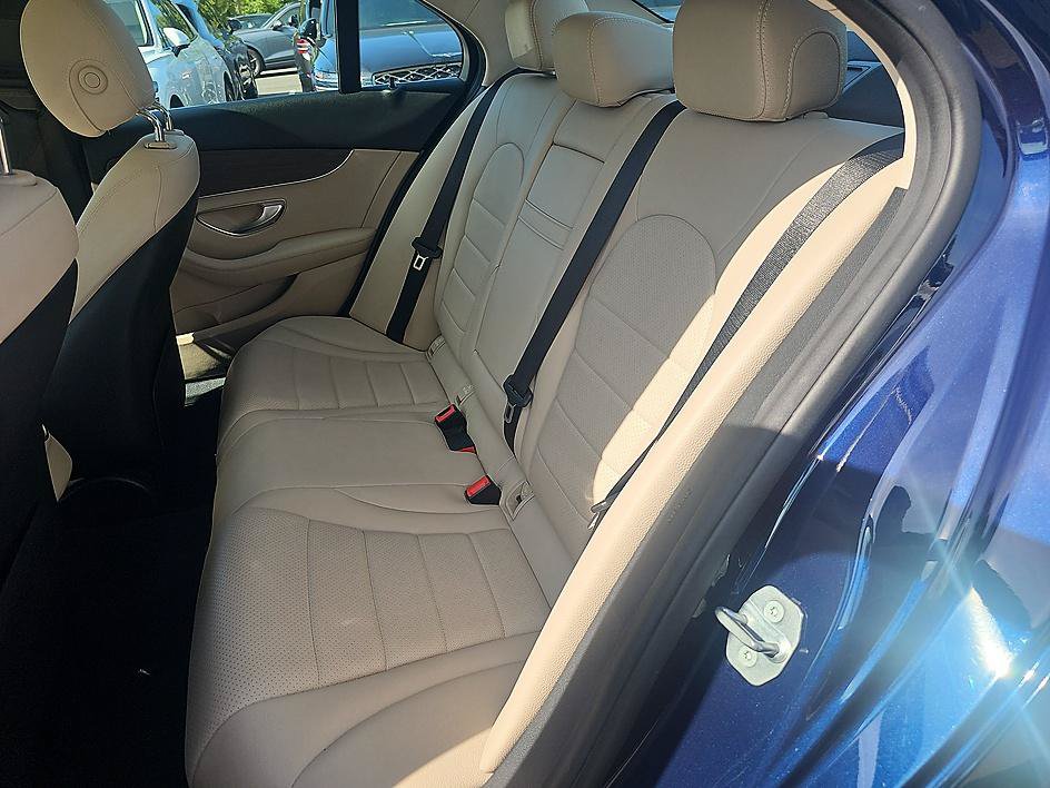 Used 2020 Mercedes-Benz C 300 4MATIC Sedan image 32