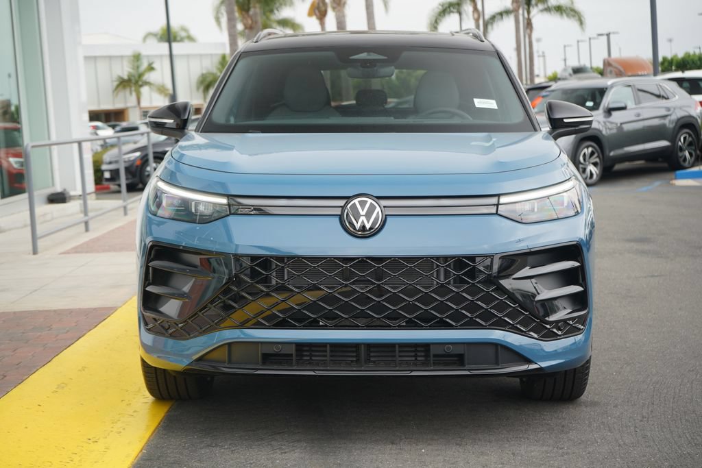 New 2026 Volkswagen Tiguan SE R-Line FWD image 5