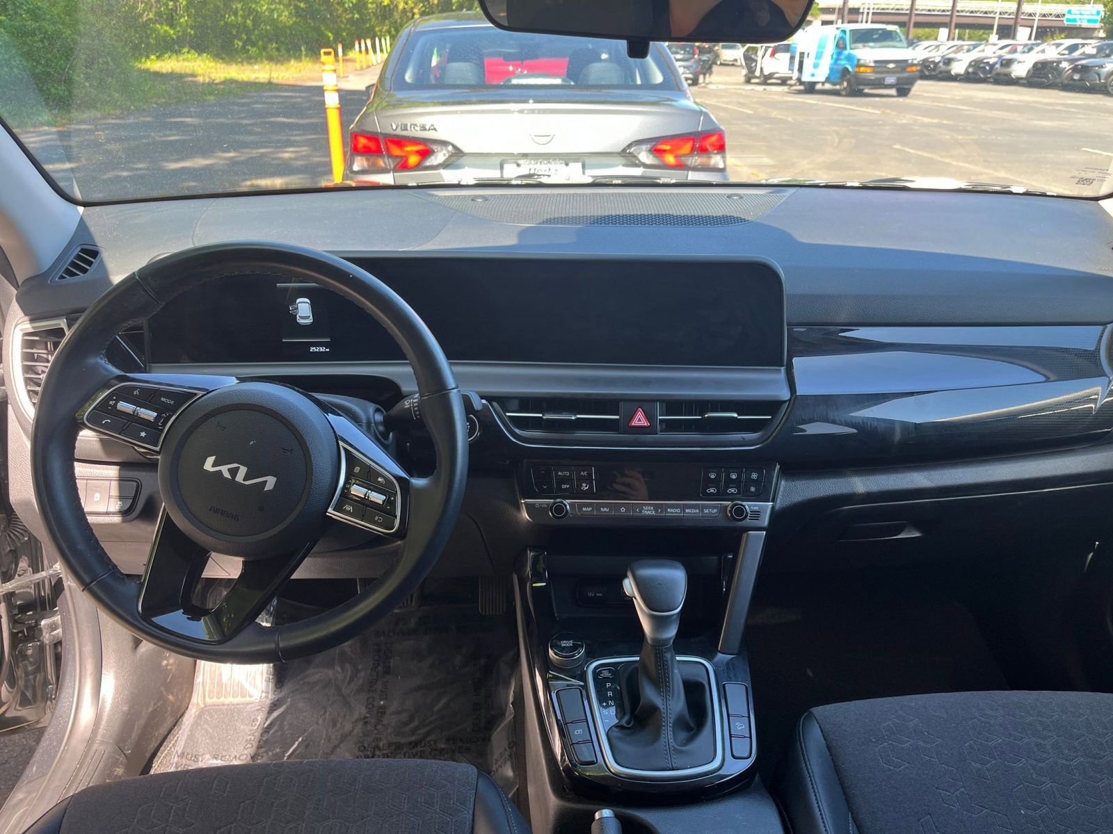 Used 2025 Kia Seltos S FWD image 33