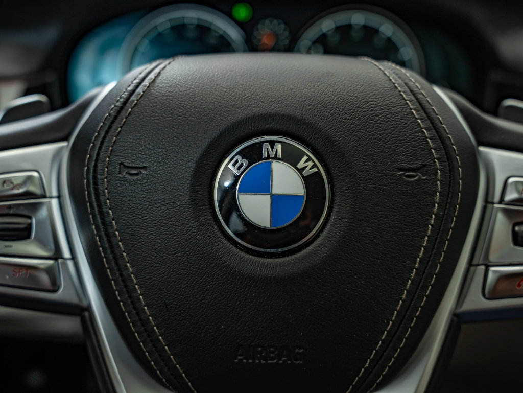 Used 2016 BMW 740i RWD image 24