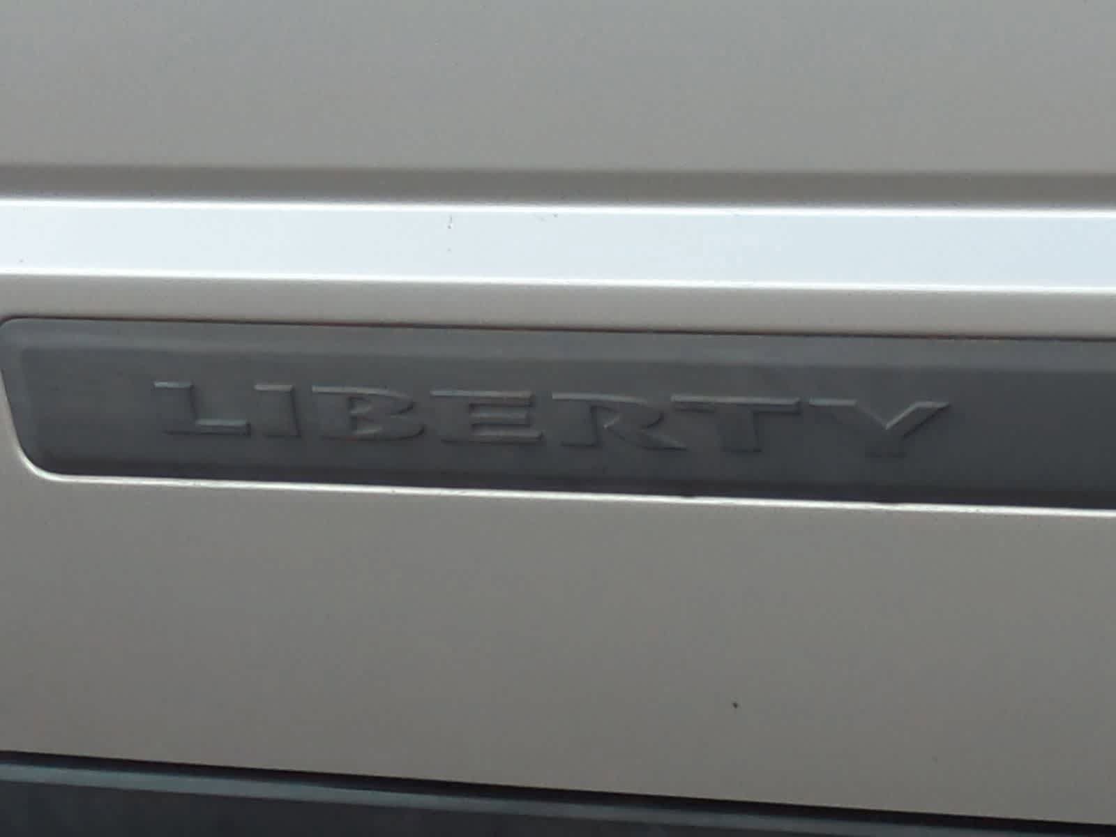 Used 2012 Jeep Liberty Sport AWD/4WD image 13