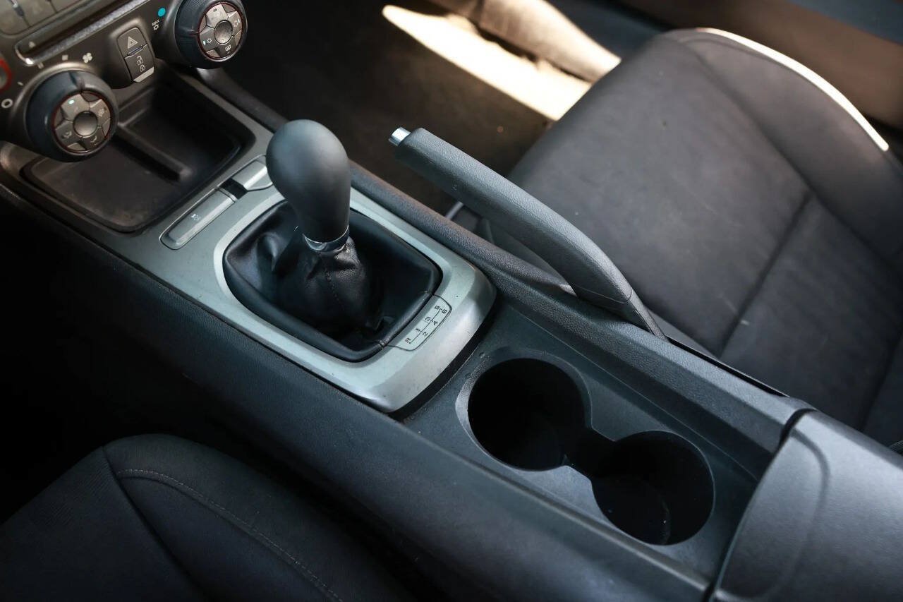 Used 2014 Chevrolet Camaro LS RWD image 20