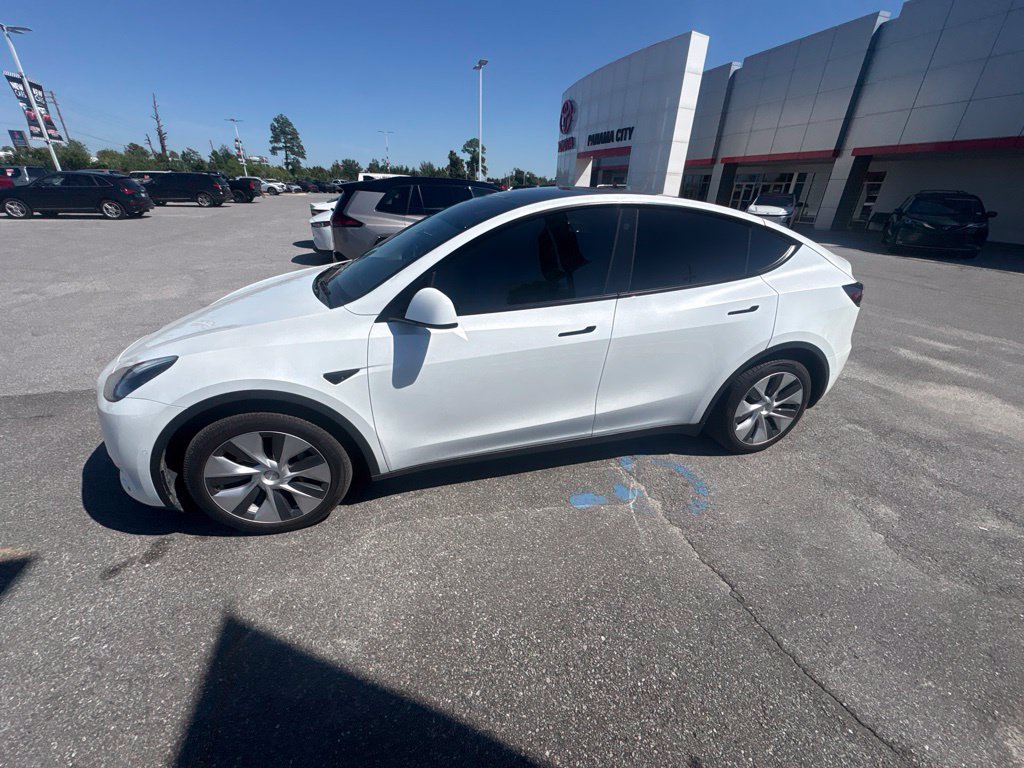 Used 2021 Tesla Model Y Long Range AWD/4WD image 5