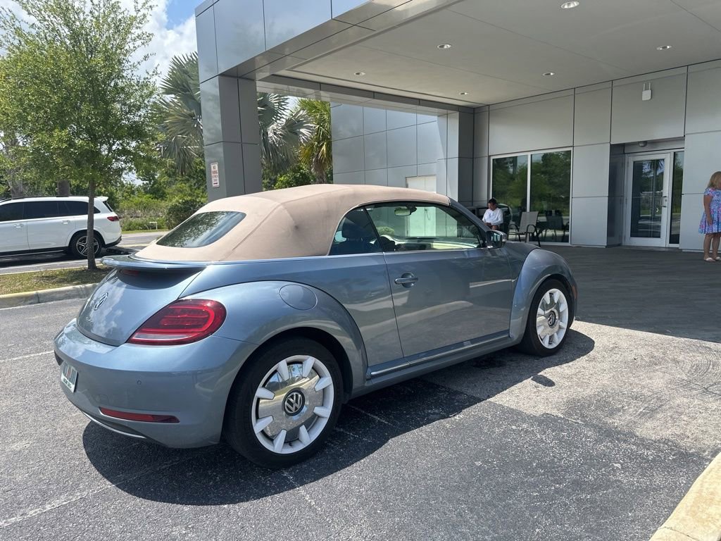 Used 2019 Volkswagen Beetle 2.0T Final Edition SEL FWD image 3