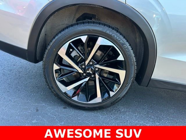 Used 2024 Mitsubishi Outlander SE Black Edition FWD image 7