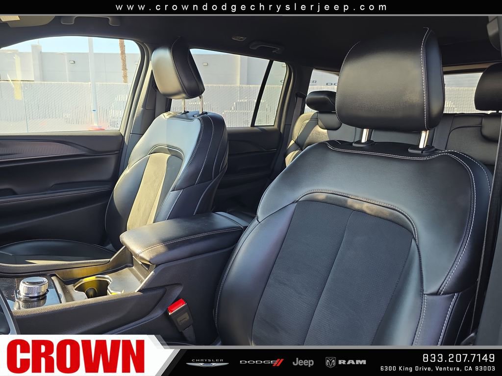 Used 2024 Jeep Grand Cherokee Altitude image 9
