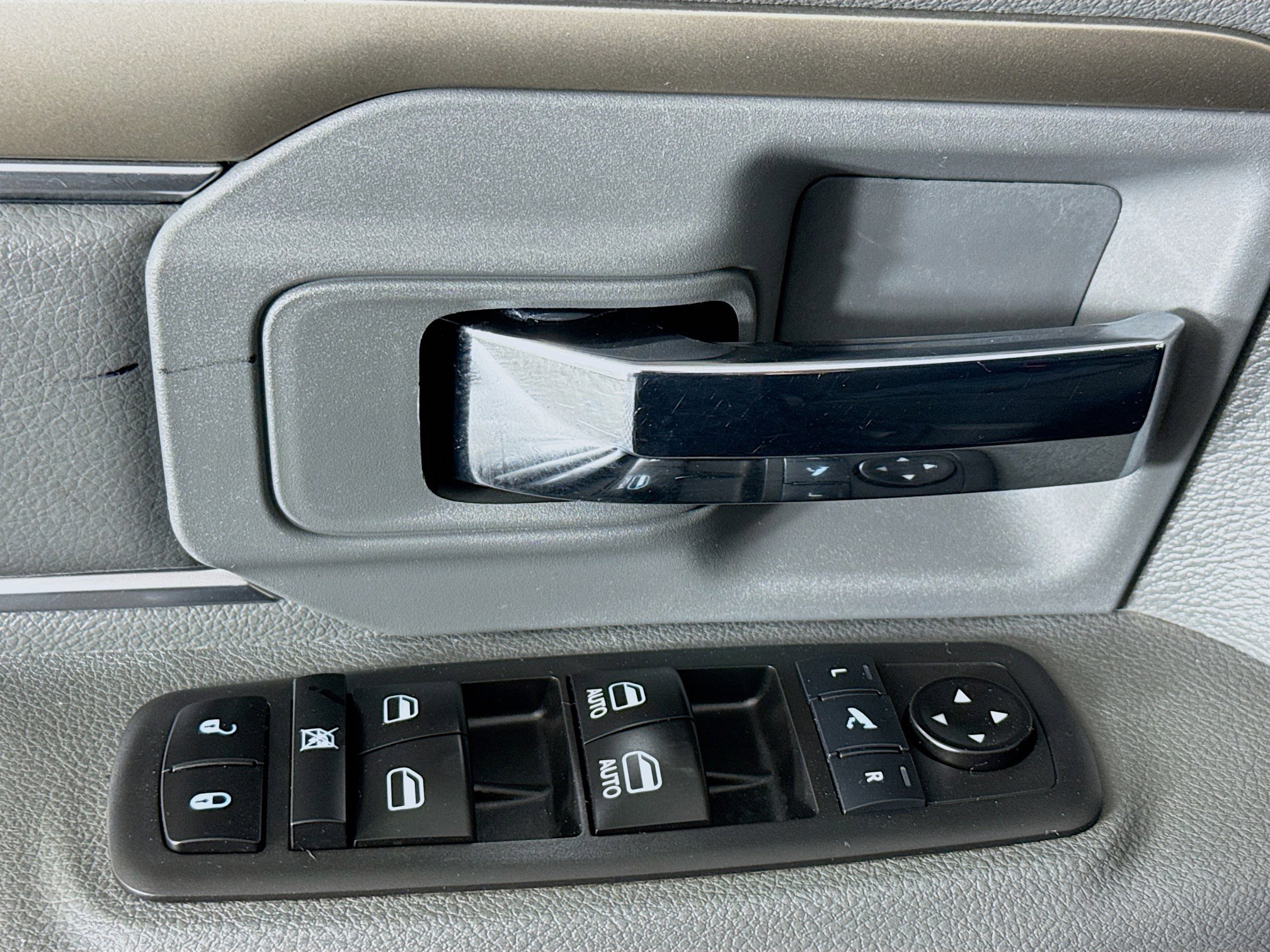 Used 2020 RAM 1500 Classic Warlock w/ Electronics Group image 22