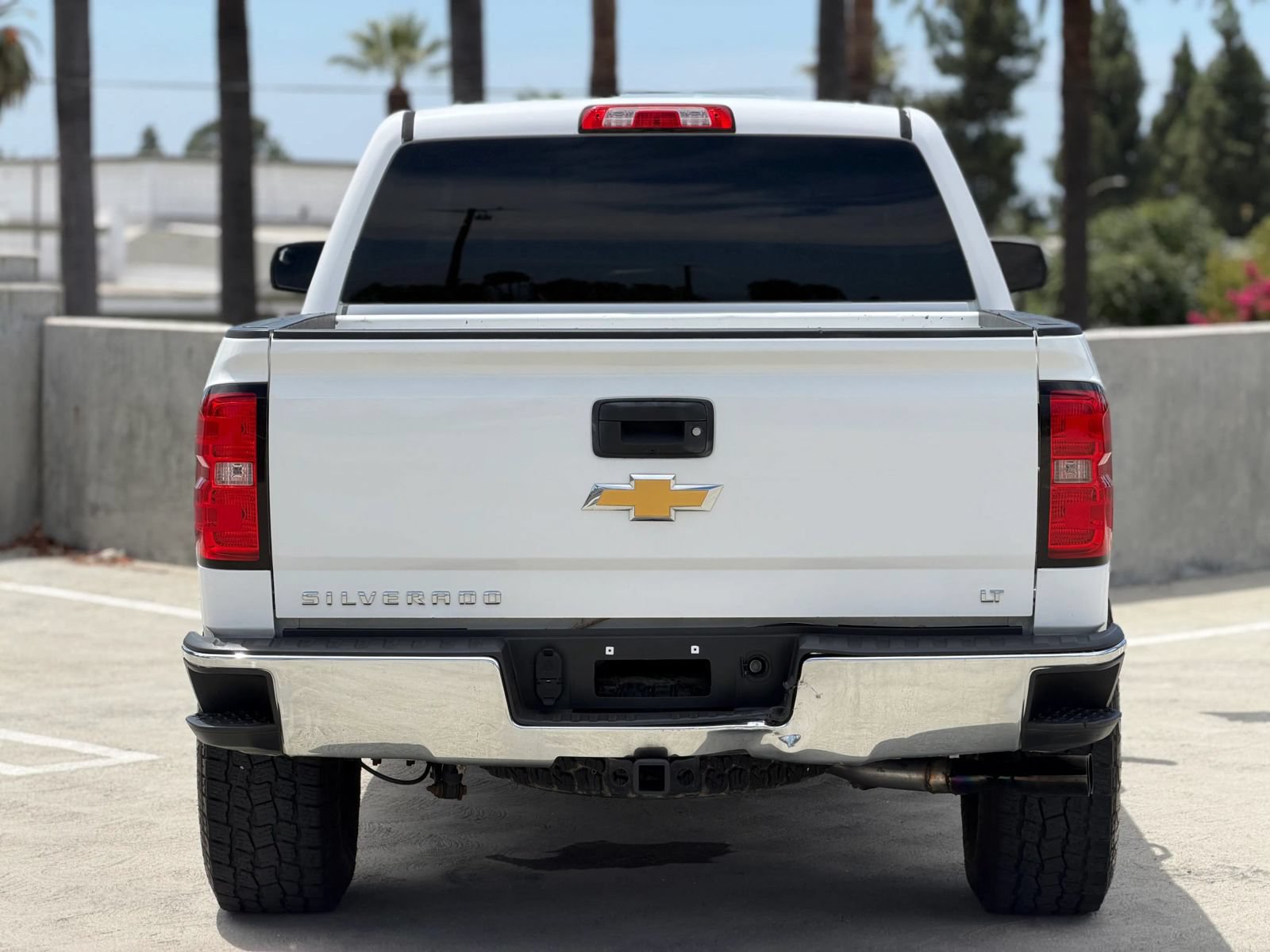 Used 2015 Chevrolet Silverado 1500 LT w/ LT Convenience Package AWD/4WD image 9