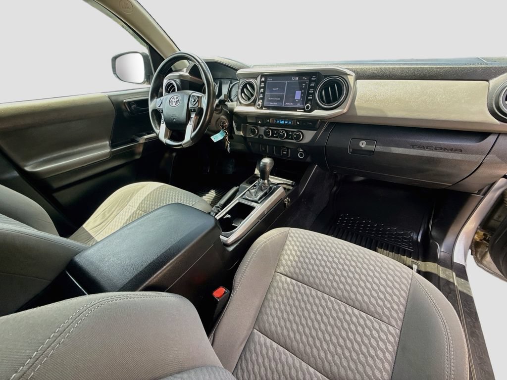 Used 2021 Toyota Tacoma TRD Sport AWD/4WD image 31