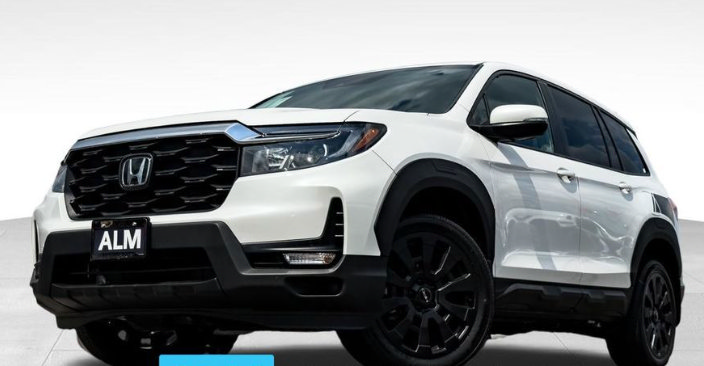 Used 2023 Honda Passport EX-L image 2