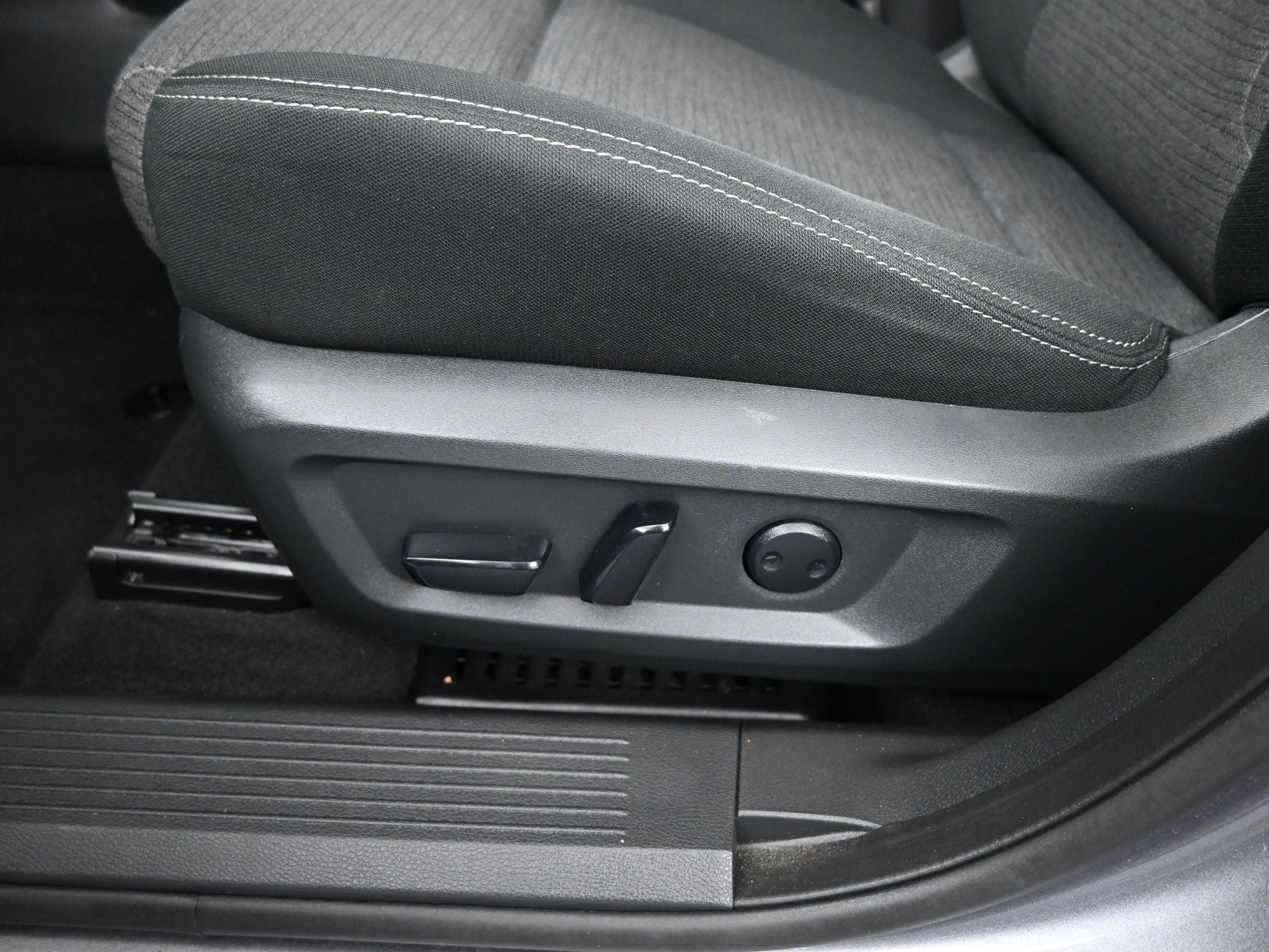 Certified 2023 Nissan Rogue SV image 11