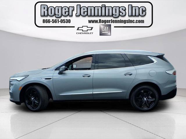 Used 2024 Buick Enclave Essence w/ Sport Touring Edition FWD image 2