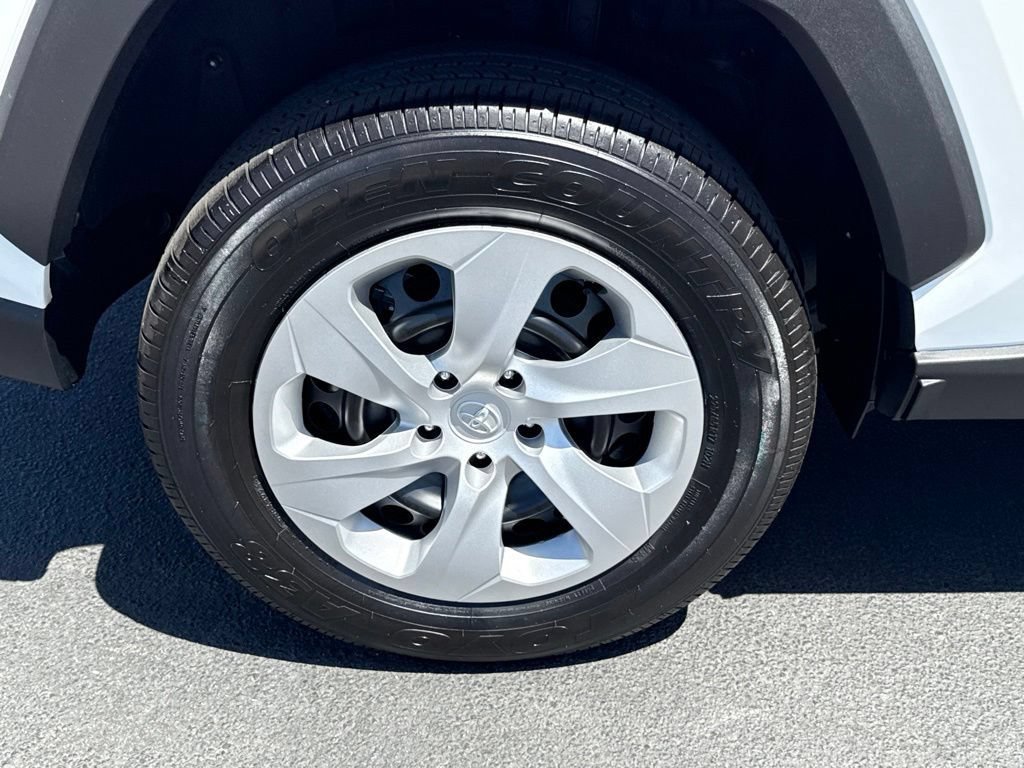 Certified 2025 Toyota RAV4 LE FWD image 14