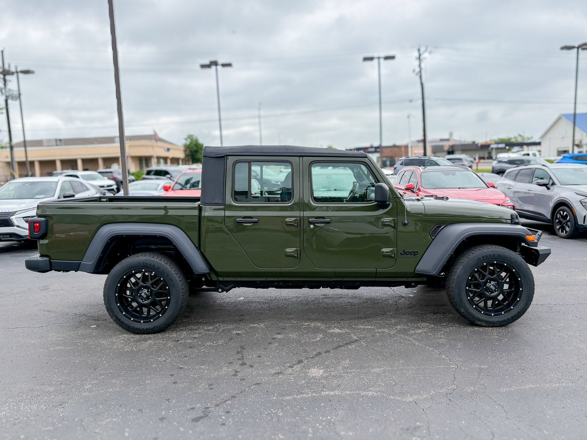 Used 2022 Jeep Gladiator Sport w/ Trailer Tow Package AWD/4WD image 17