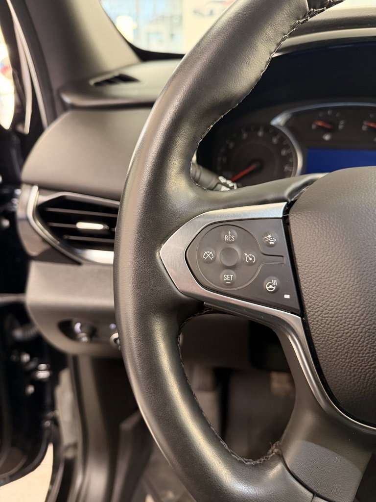 Certified 2023 Chevrolet Traverse RS image 16