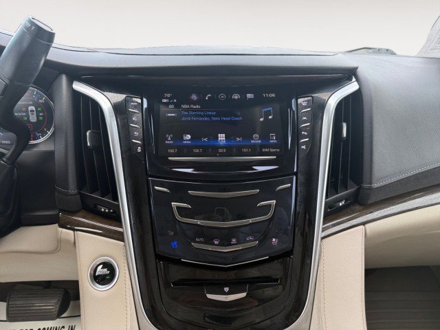 Used 2020 Cadillac Escalade ESV Premium Luxury AWD/4WD image 8