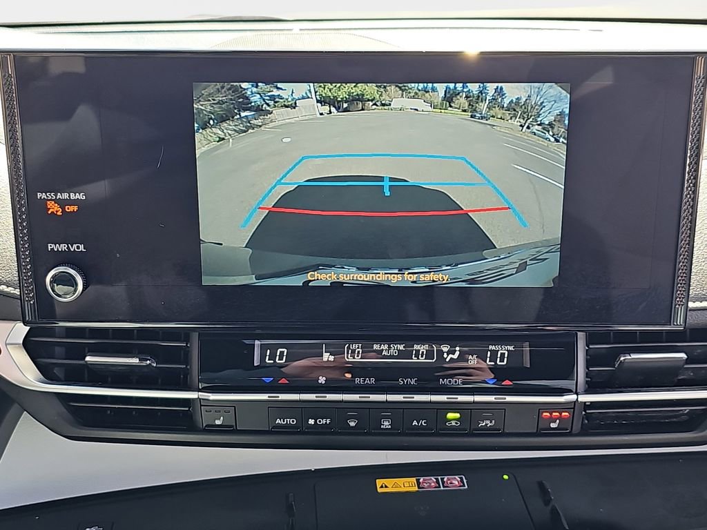 Used 2025 Toyota Sienna XSE AWD/4WD image 27