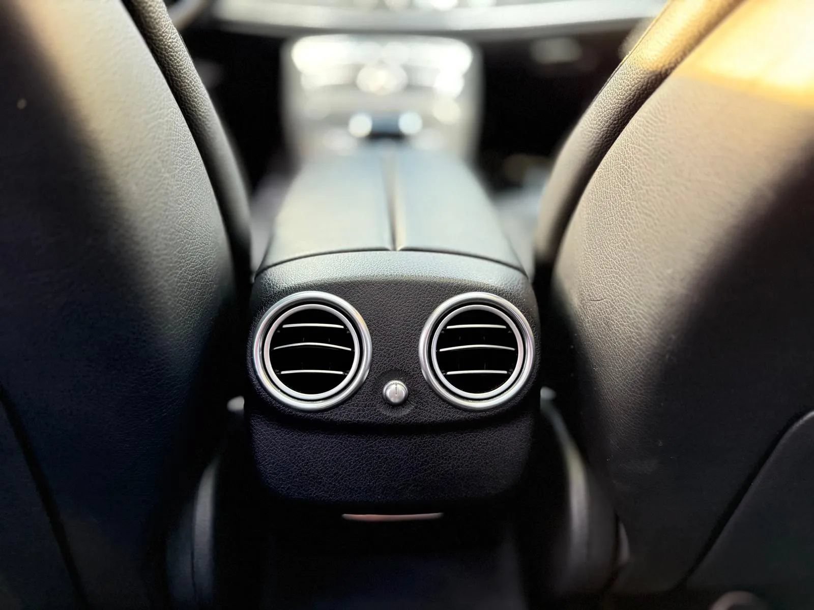 Used 2019 Mercedes-Benz E 300 4MATIC image 30