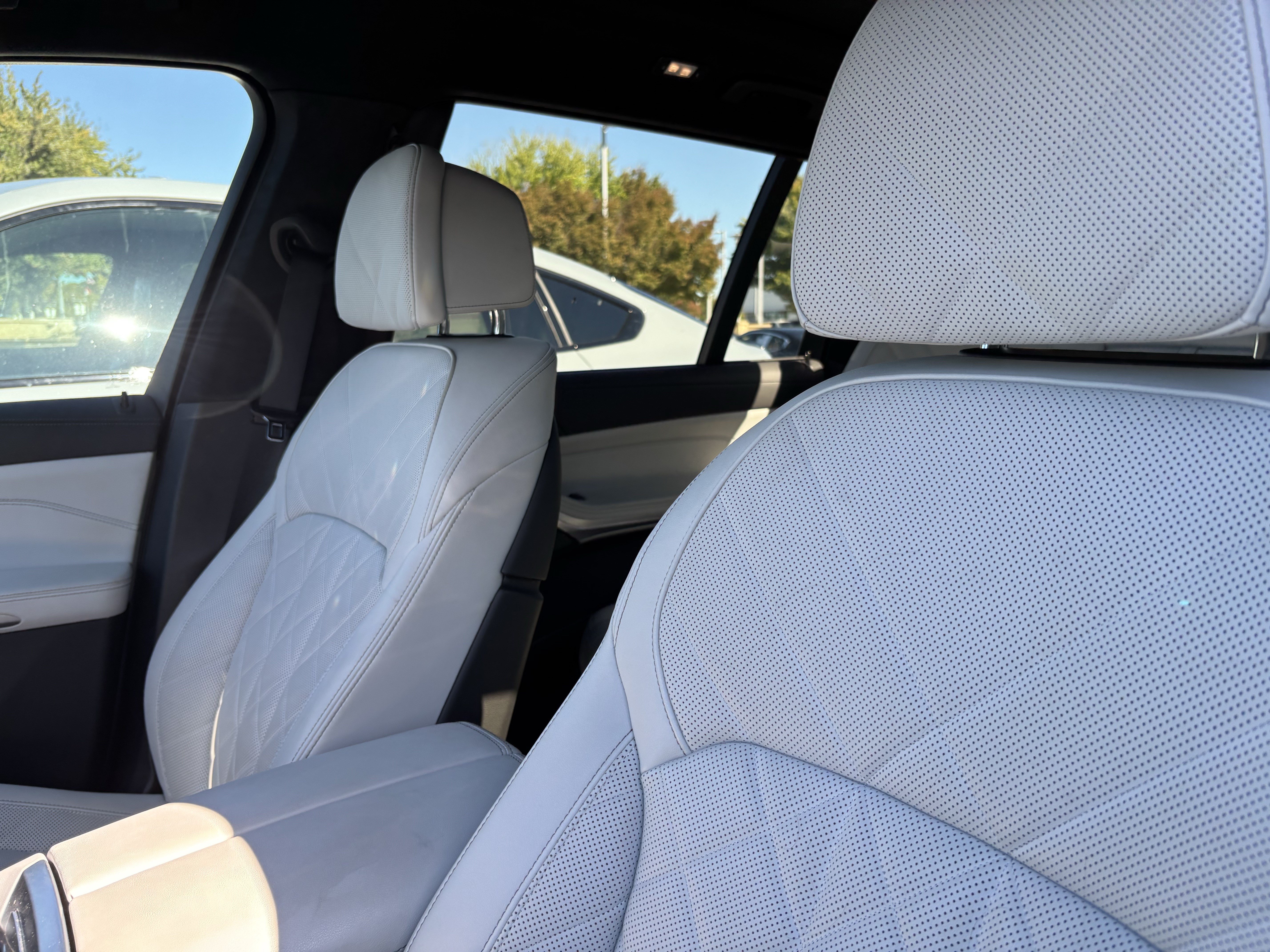 Certified 2023 BMW X7 xDrive40i w/ M Sport Package AWD/4WD image 17