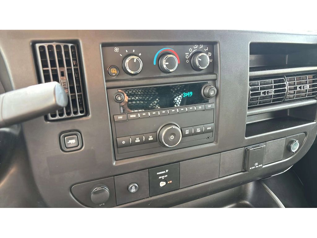 Used 2024 GMC Savana 2500 w/ Driver Convenience Package image 18