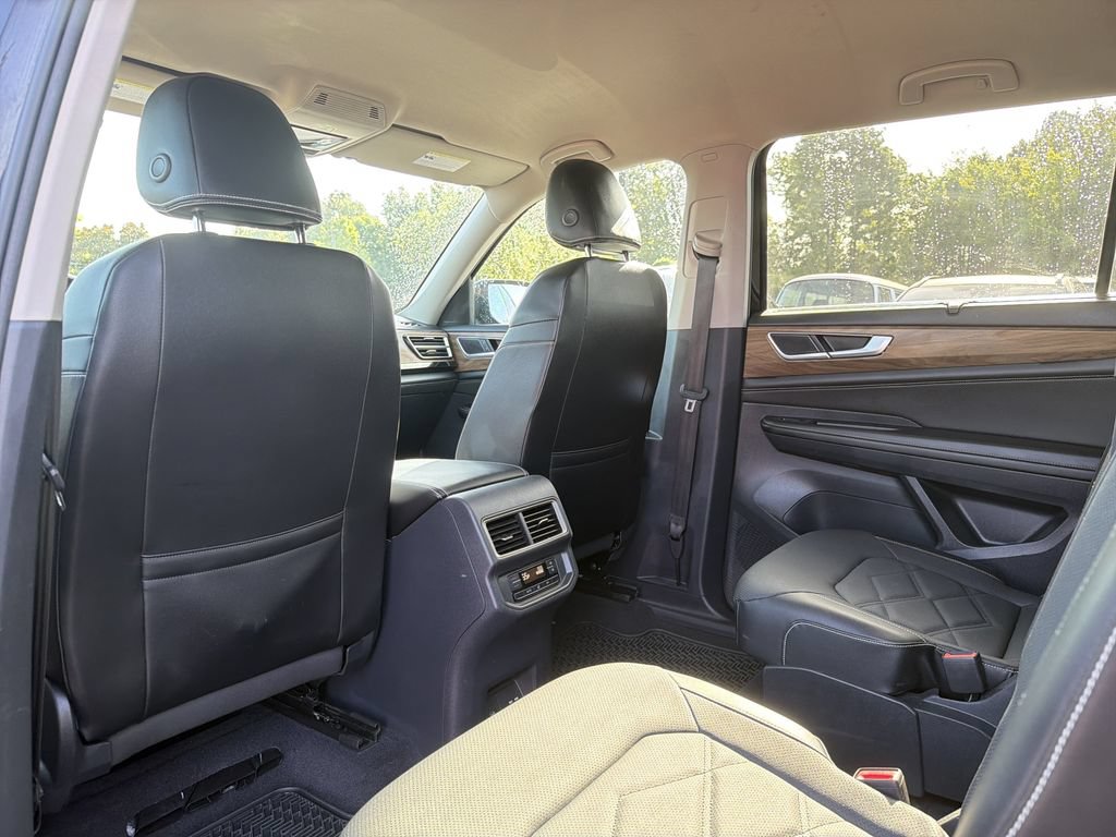Used 2024 Volkswagen Atlas SE FWD image 12